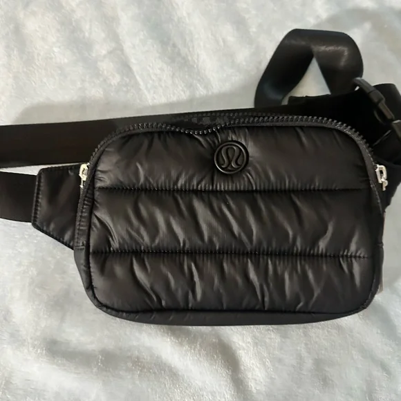 lululemon black everywhere belt bag large wunder puff - Picture 2 of 6